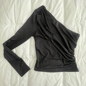 Black One-Shoulder Long Sleeve Top
